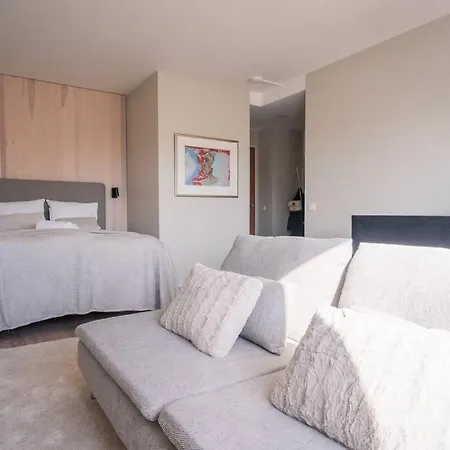 Perfect With Great Location Apartment